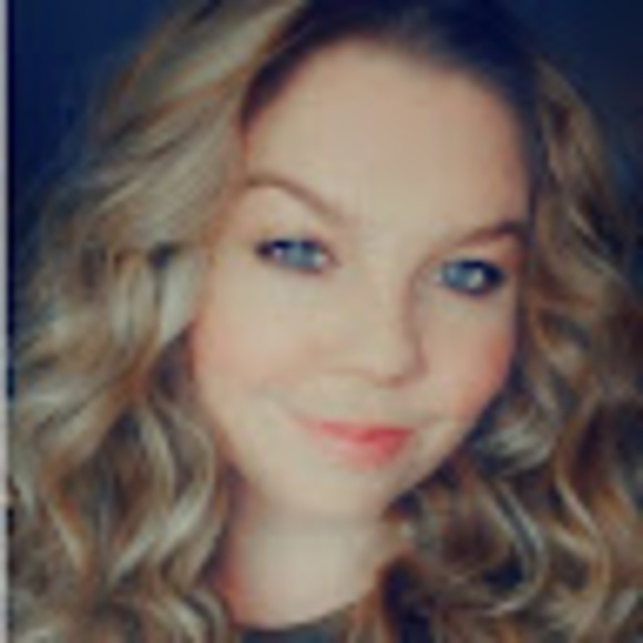 Meet your Posher, Ashley - Picture 1 of 1